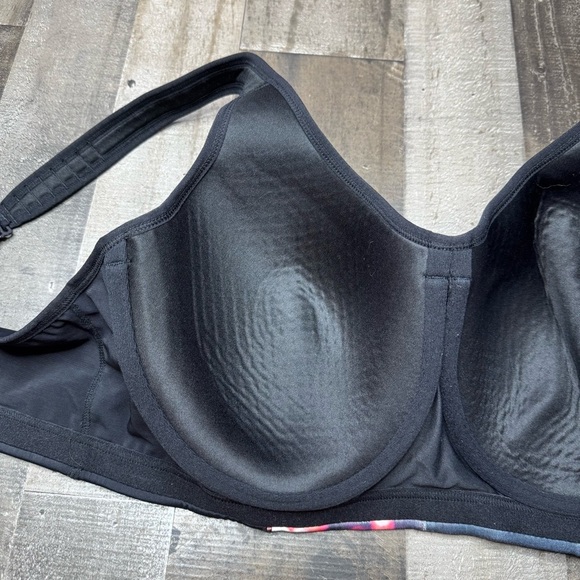 Livi Active Black and Pink Sports Bra with Asymmetrical Design - Picture 8 of 12